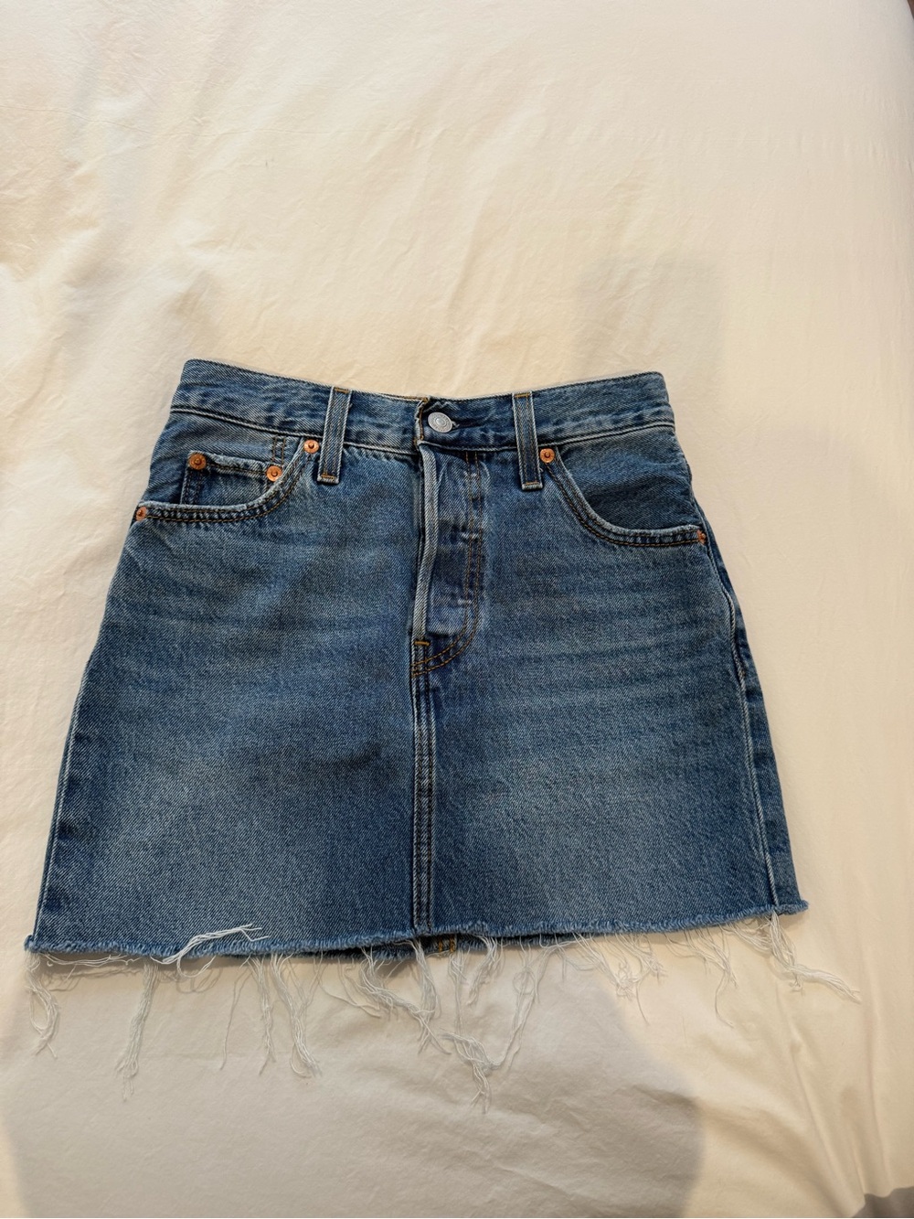 Levi’s Denim Mini Skirt size 23